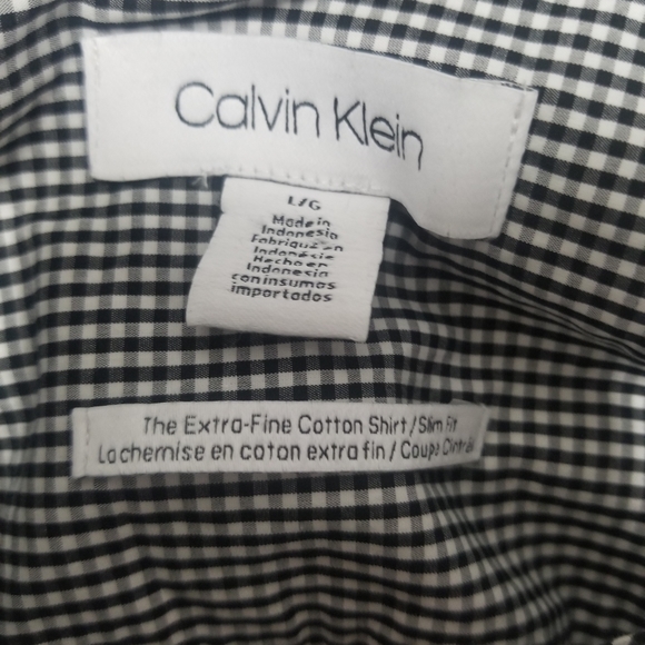 Variety of dress shirts - Picture 6 of 8